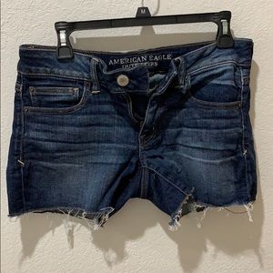 American Eagle Midi shorts